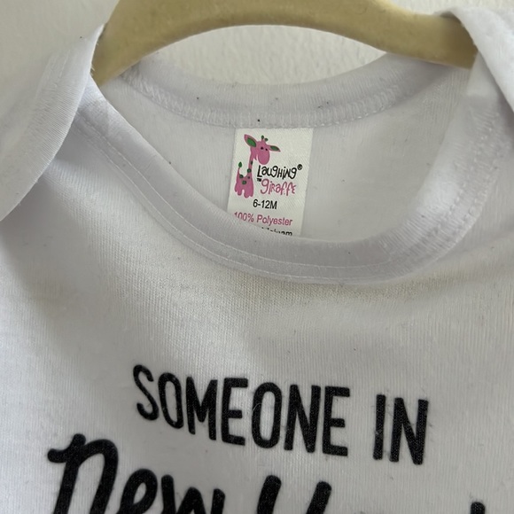 Someone In New York Loves Me Onesie Sz 6-12 months - Picture 4 of 5